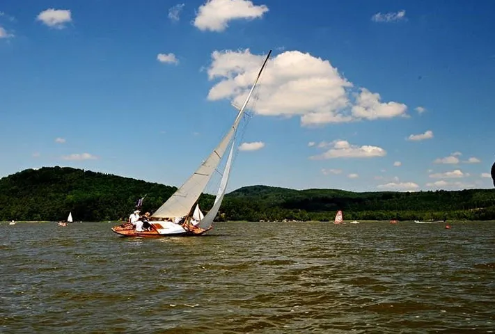 Regata RUT Classic - závod klasických plachetnic na Máchově jezeře