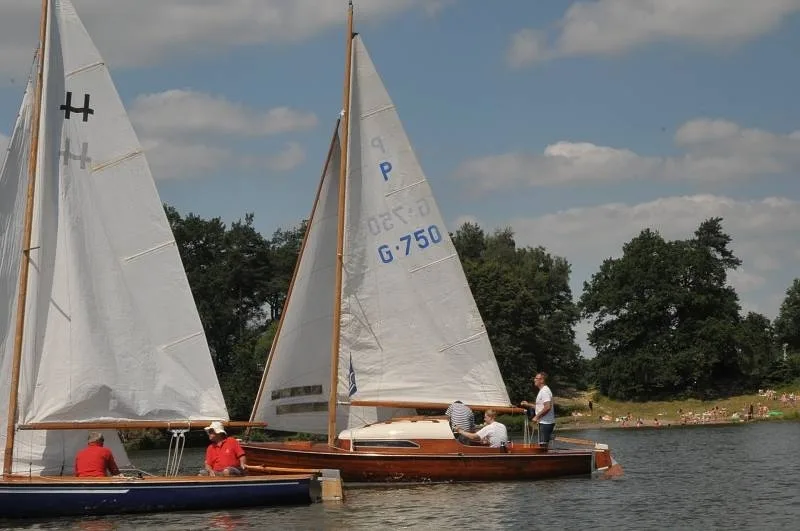 Regatta RUT Classic – Rennen klassischer Holzsegelboote auf dem Mácha-See